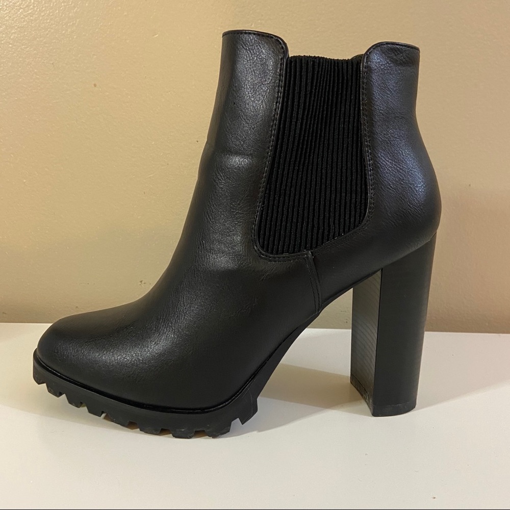 Stylish Comfortable Platform Booties - image 3